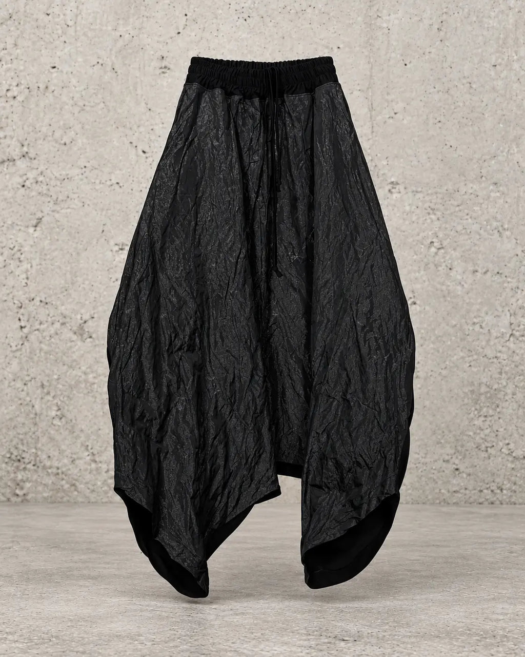 Pantalón balloon texturizado negro La Haine – vista 3 de 5