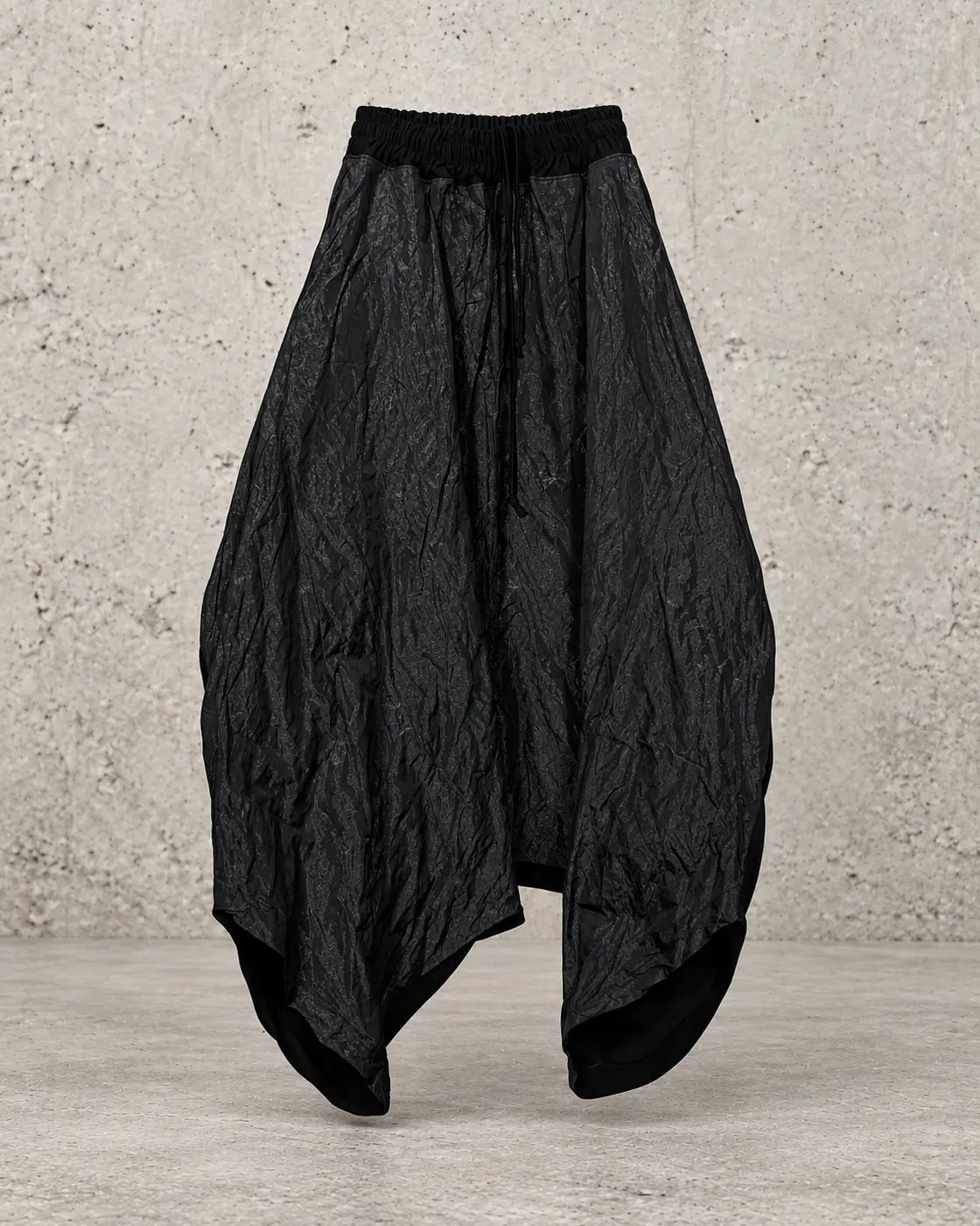 Pantalón balloon texturizado negro La Haine – vista 3 de 5