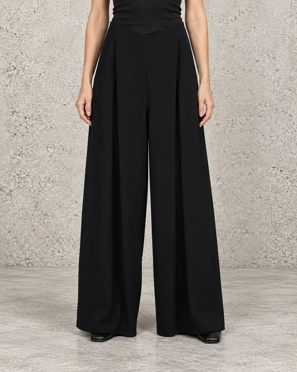Pantalón palazzo negro Manesera