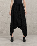 Pantalón harem texturizado negro La Haine