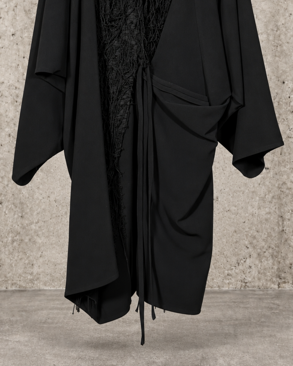 Chaqueta larga texturizada negra Manesera – vista 8 de 8