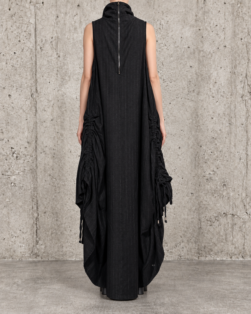Vestido asimétrico negro La Haine – vista 3 de 8