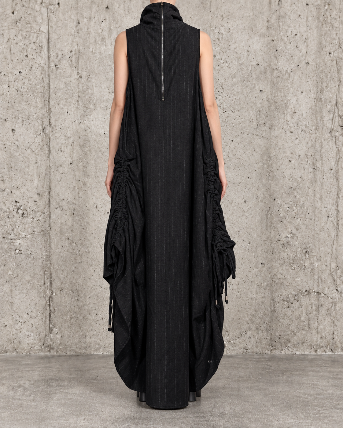 Vestido asimétrico negro La Haine – vista 3 de 8