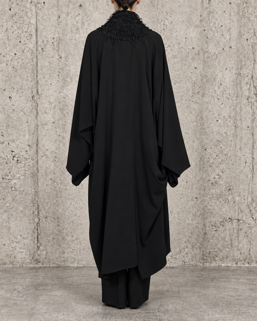 Chaqueta larga texturizada negra Manesera – vista 2 de 8