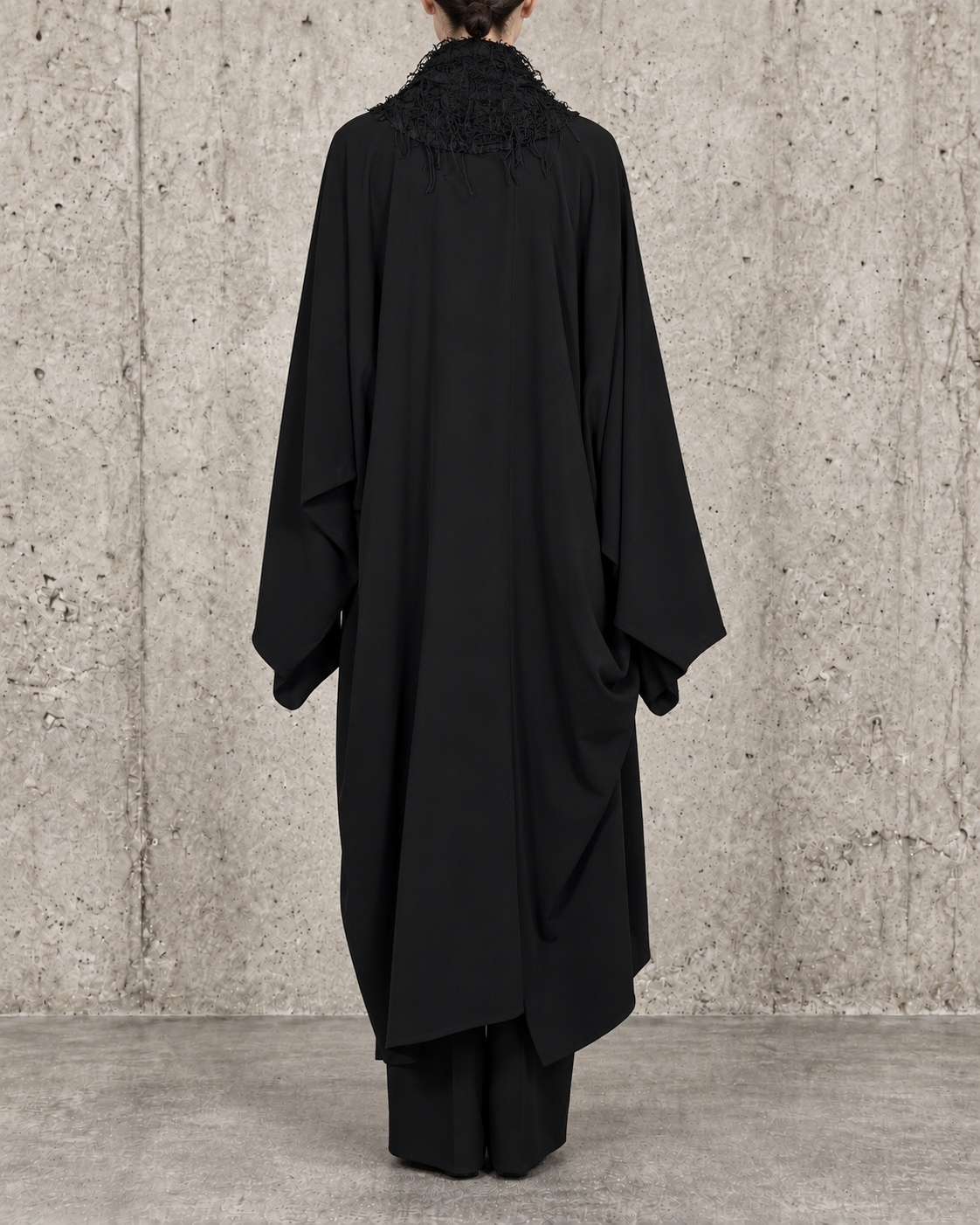 Chaqueta larga texturizada negra Manesera – vista 2 de 8