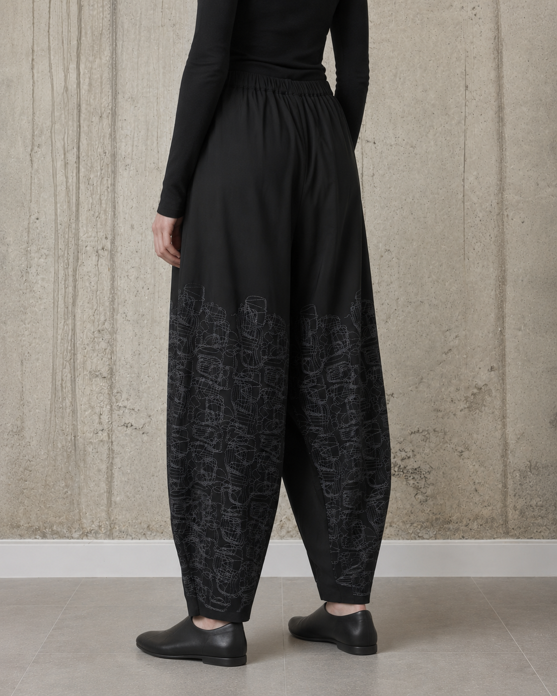 Pantalón negro Manesera – vista 2 de 5