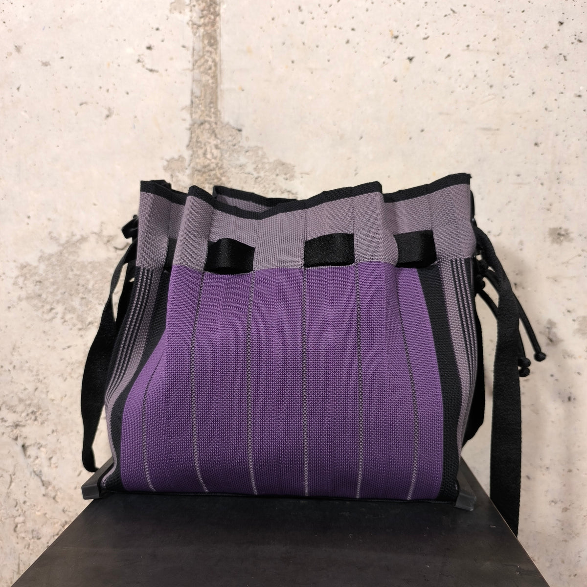 Bolso plisado morado Bardasú