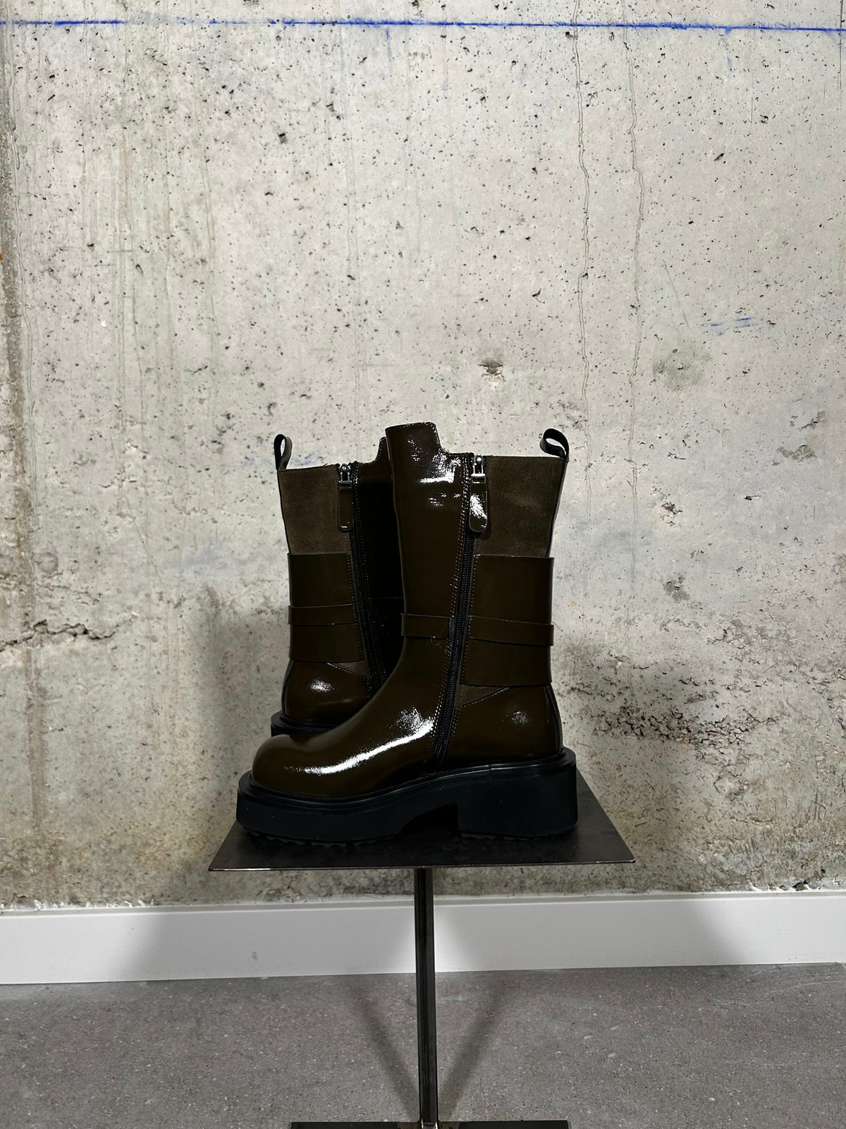 Bota verde oliva Nila & Nila