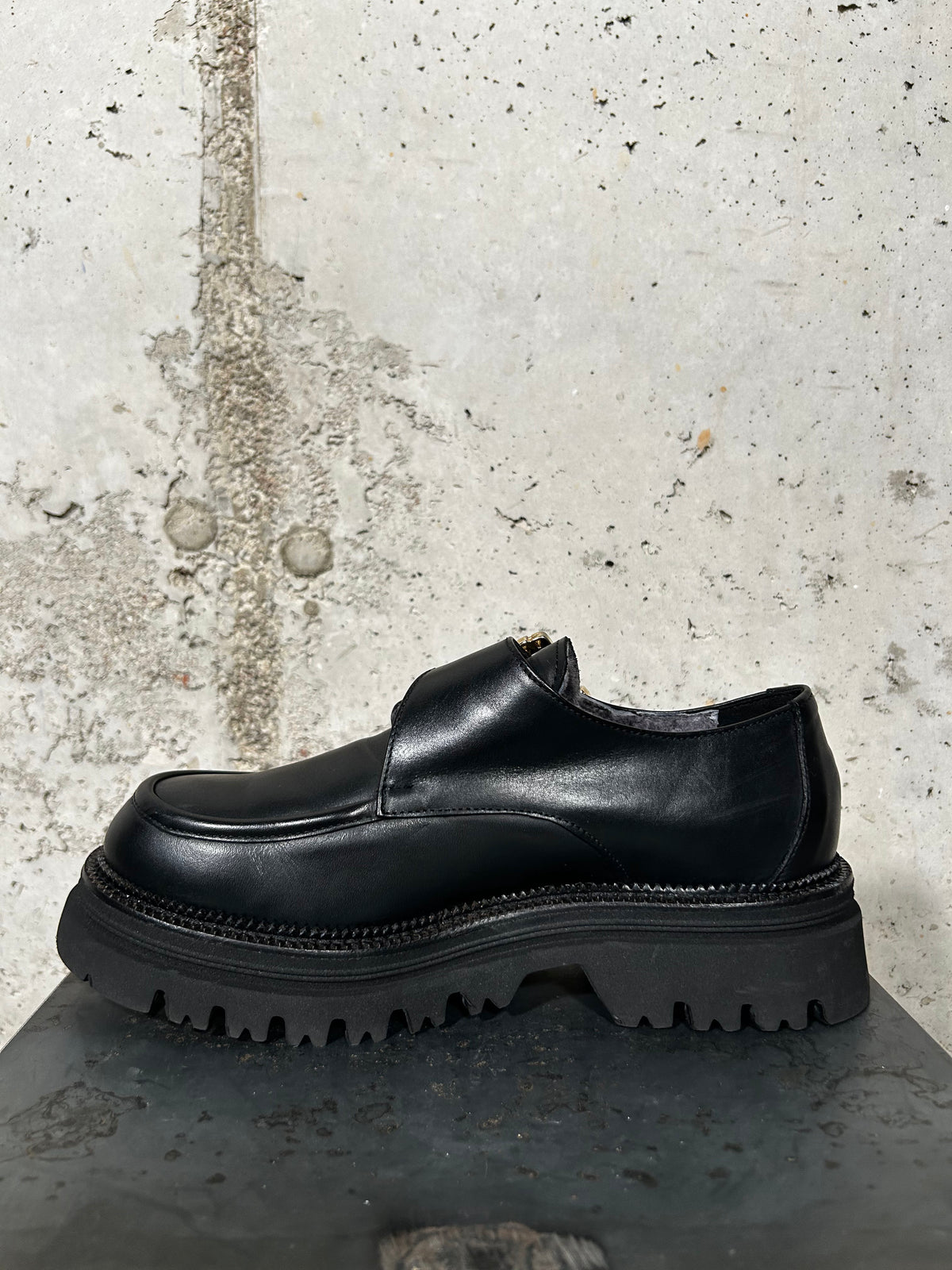 Mocasín con hebilla negro Bardasú