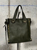 Bolso tote con tachuelas verde Bardasú