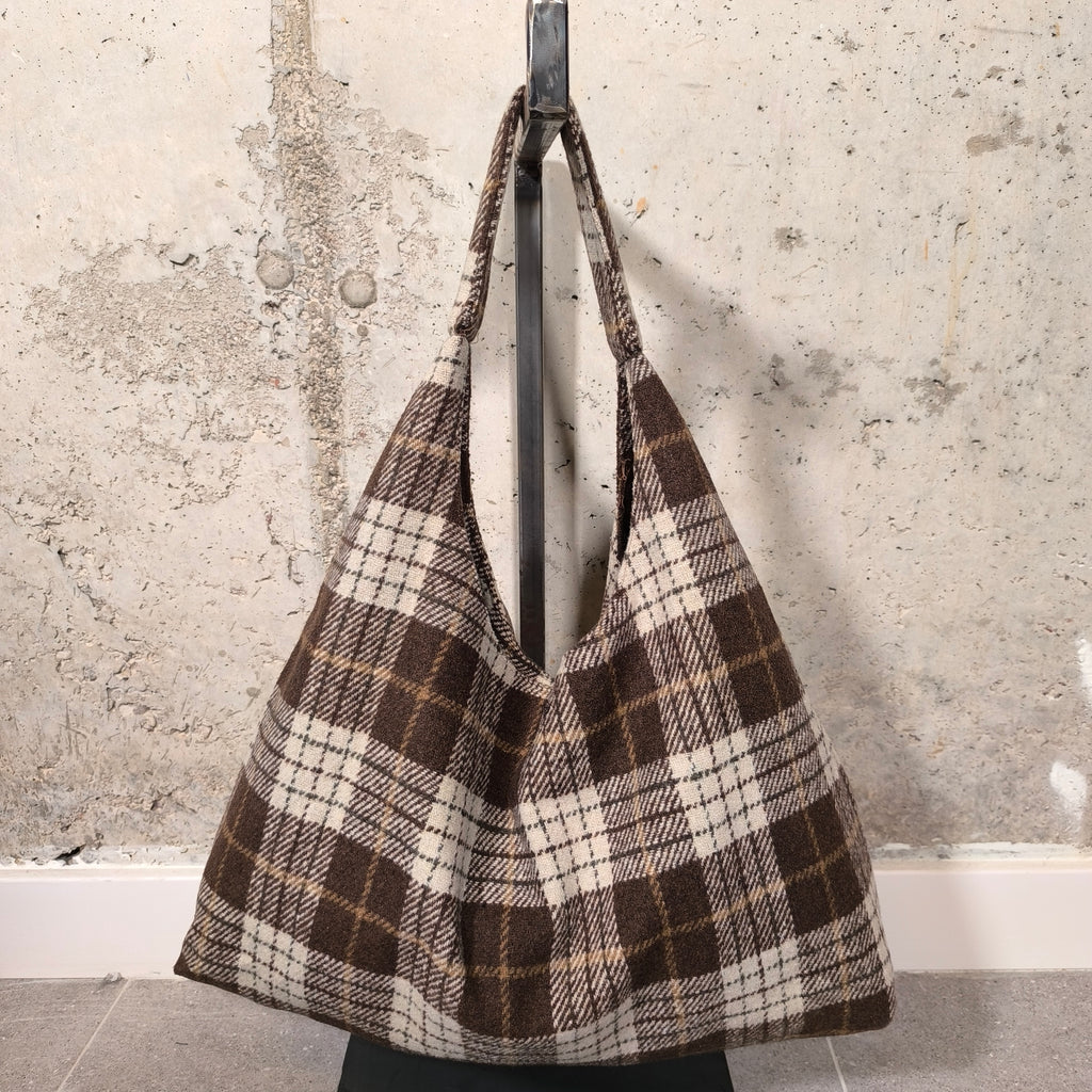 Bolso hobo de cuadros marrón Bardasú