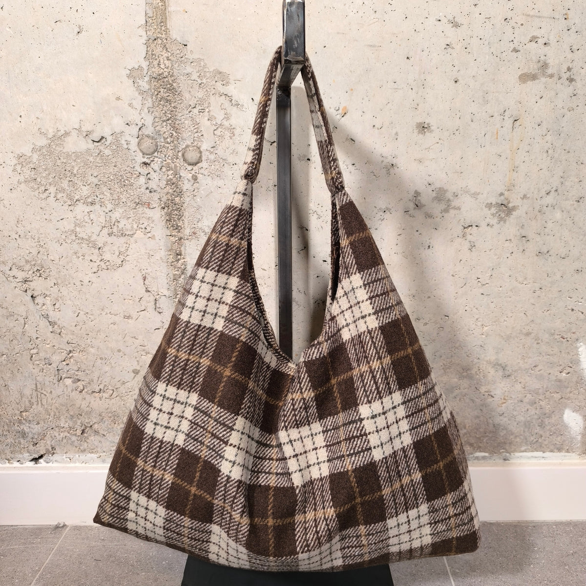 Bolso hobo de cuadros marrón Bardasú