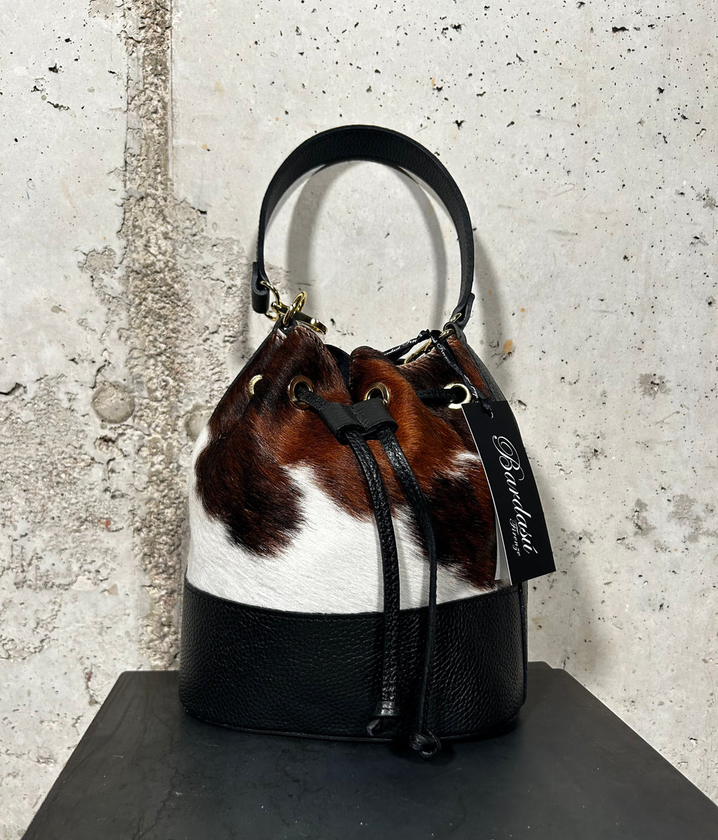 Bolso saco de piel de vaca Bardasú