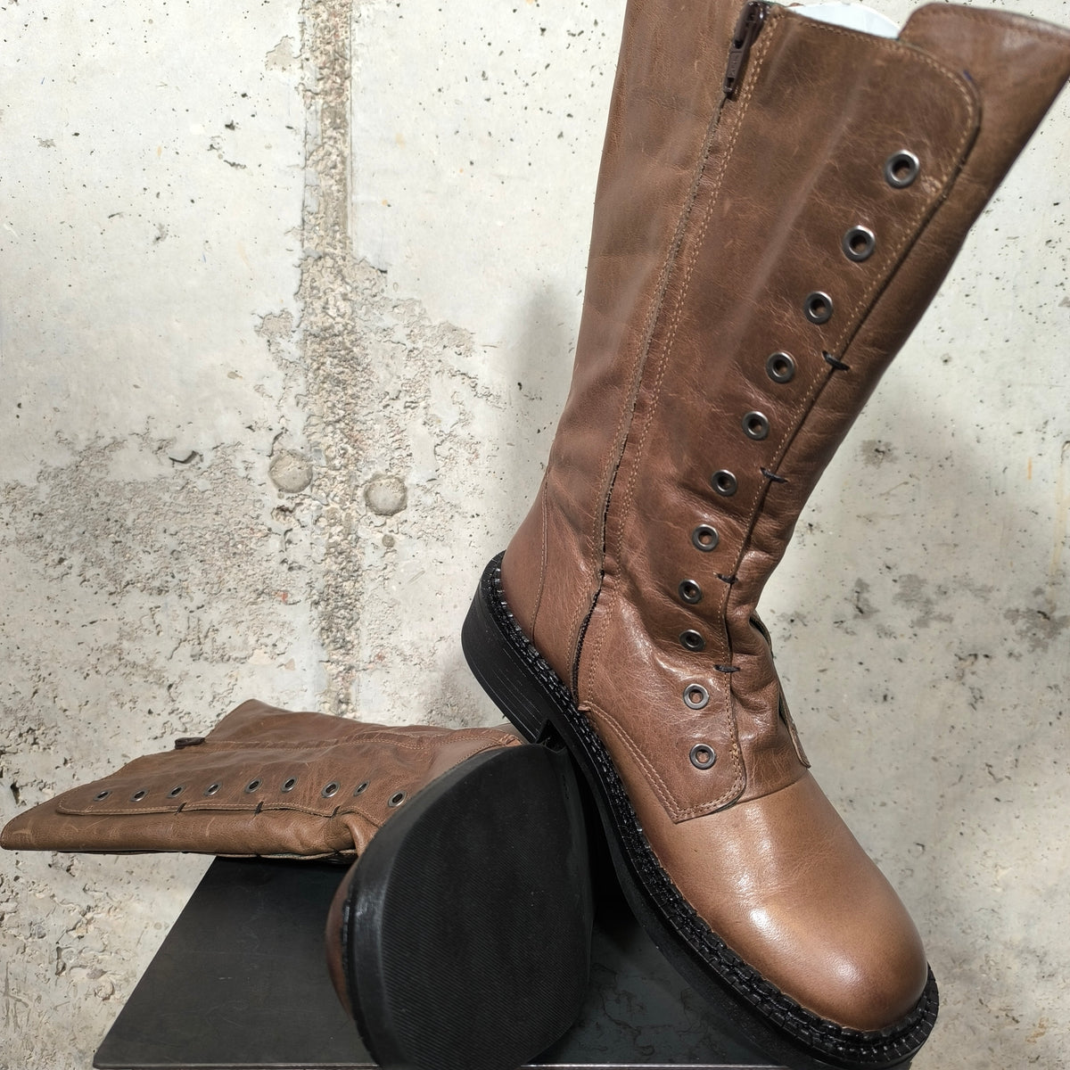 Bota alta marrón Felmini