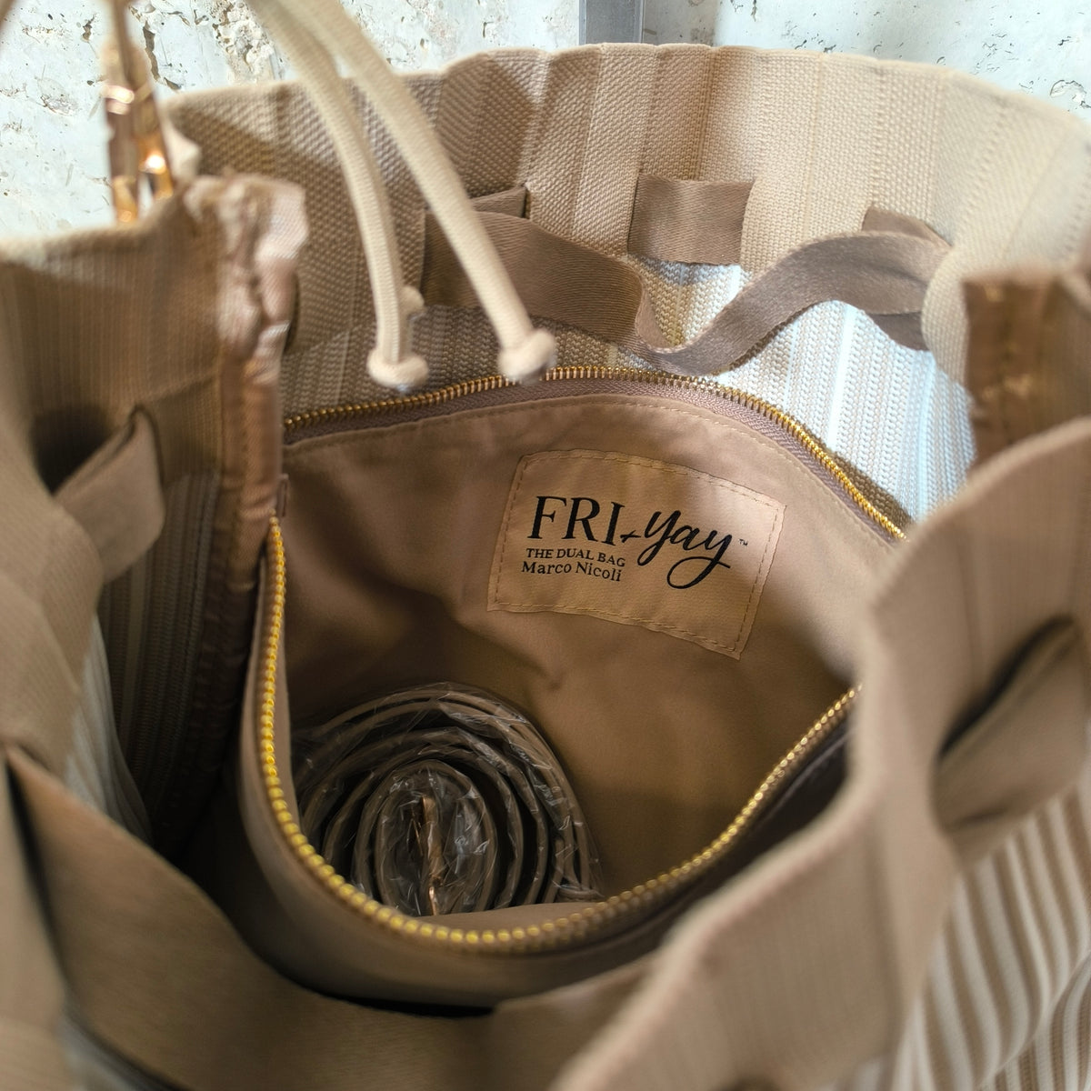 Bolso plisado beige Fri-Yay