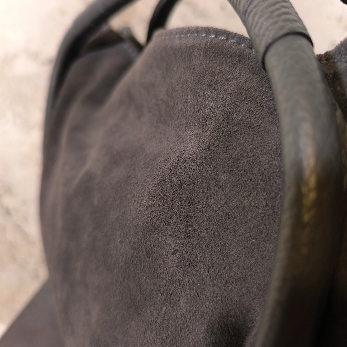 Bolso de ante con asas redondas gris Bardasú