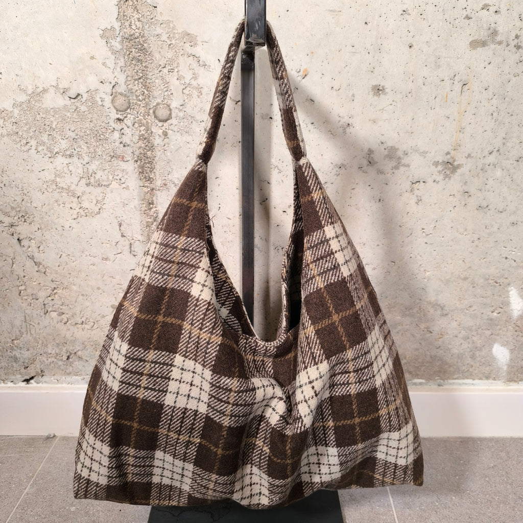 Bolso hobo de cuadros marrón Bardasú