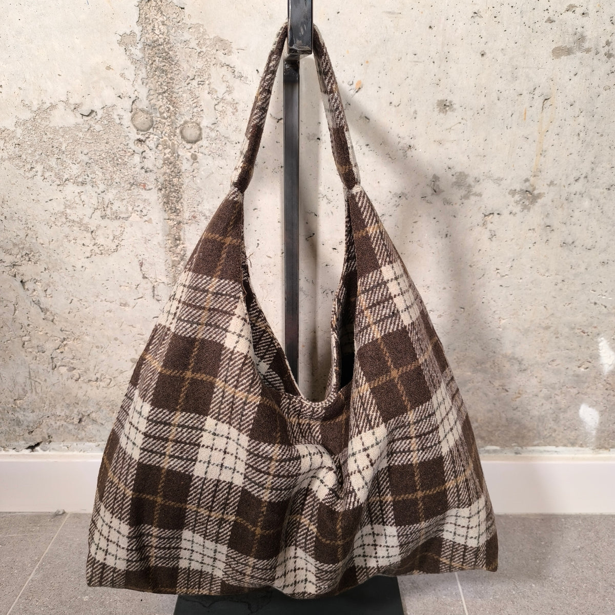 Bolso hobo de cuadros marrón Bardasú