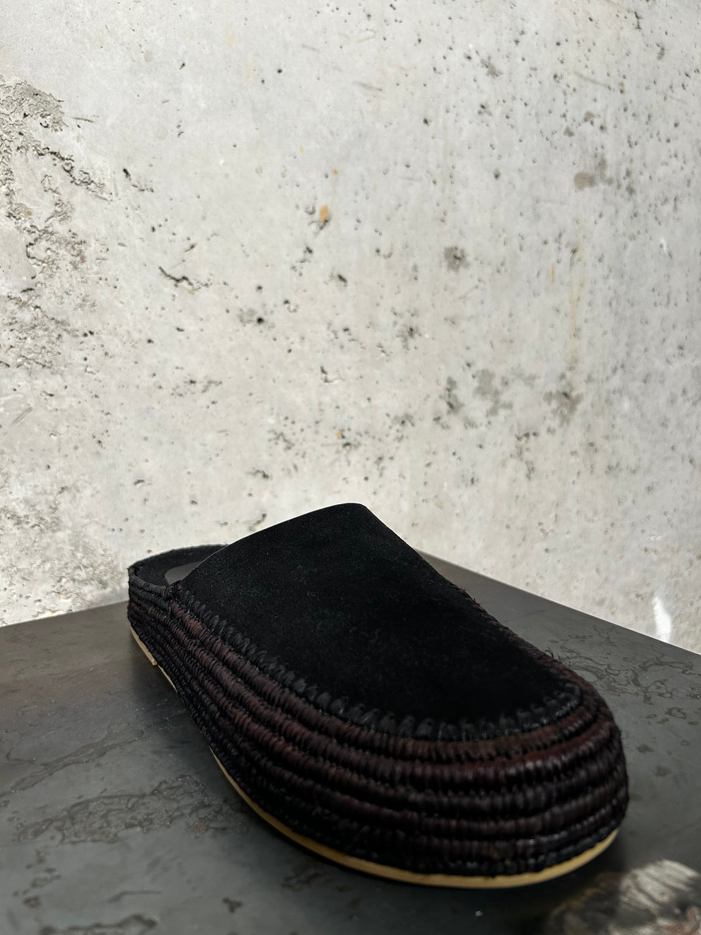 Zueco Deba negro Paloma Barceló