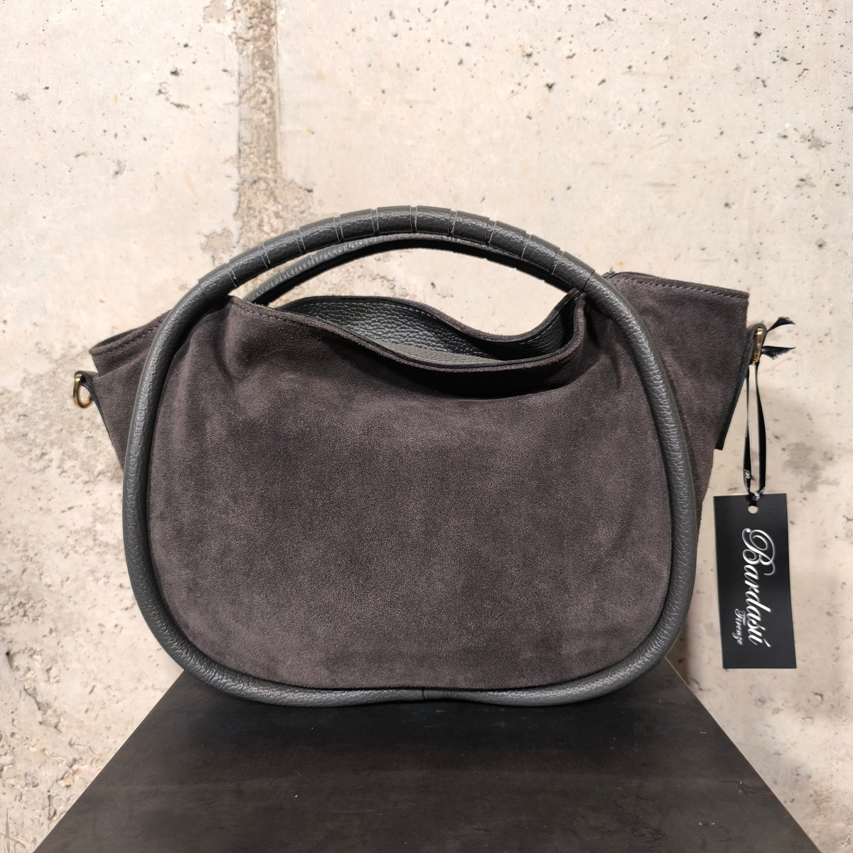 Bolso de ante con asas redondas gris Bardasú