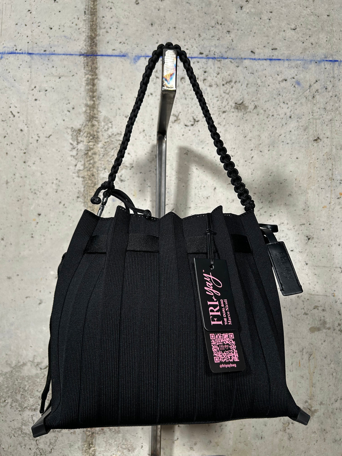 Bolso shopper plisado negro Fri-Yay