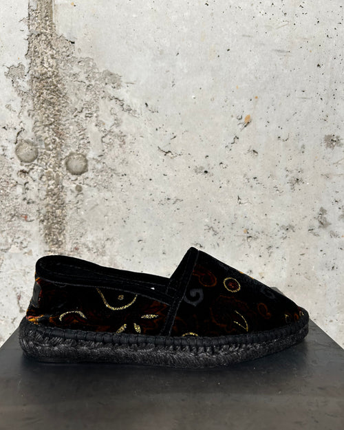 Alpargata veneciana de terciopelo bordado negra Gabrille