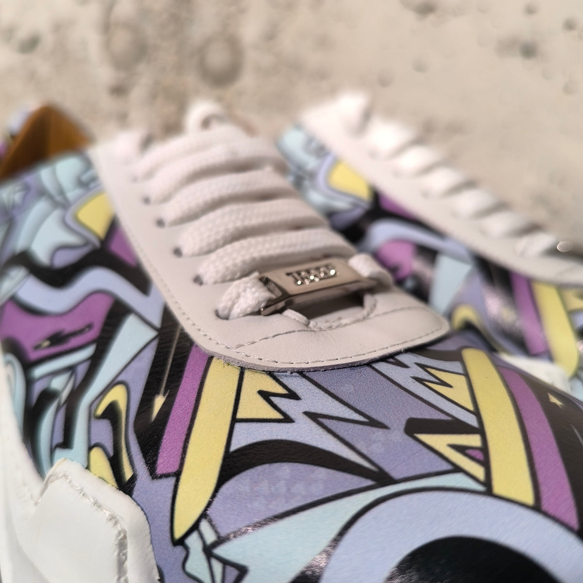 Zapatilla blanca estampada Mister