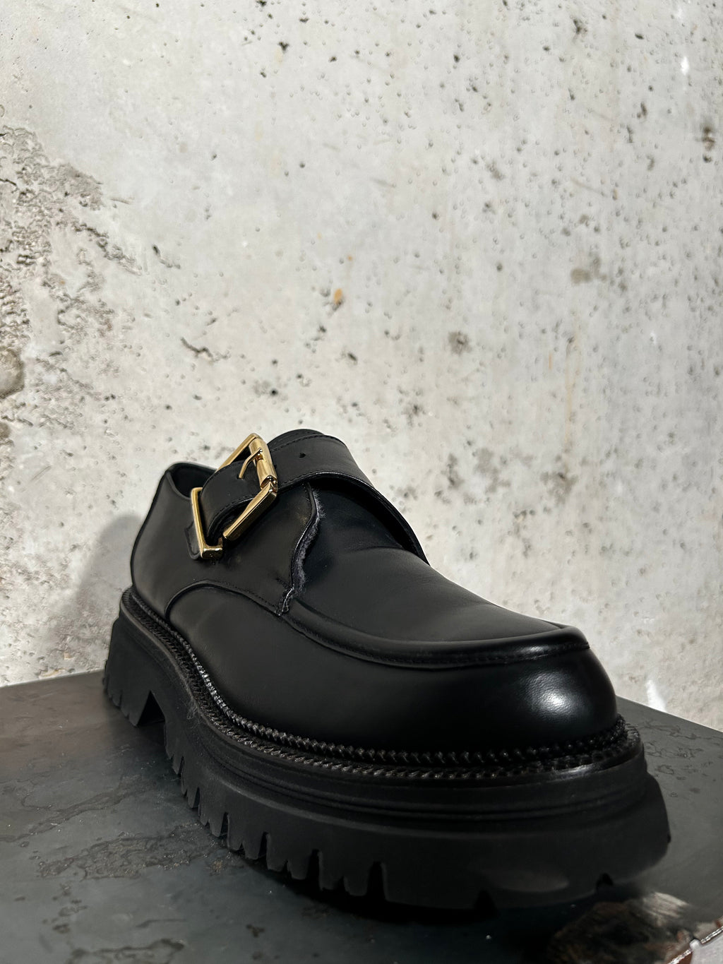 Mocasín con hebilla negro Bardasú
