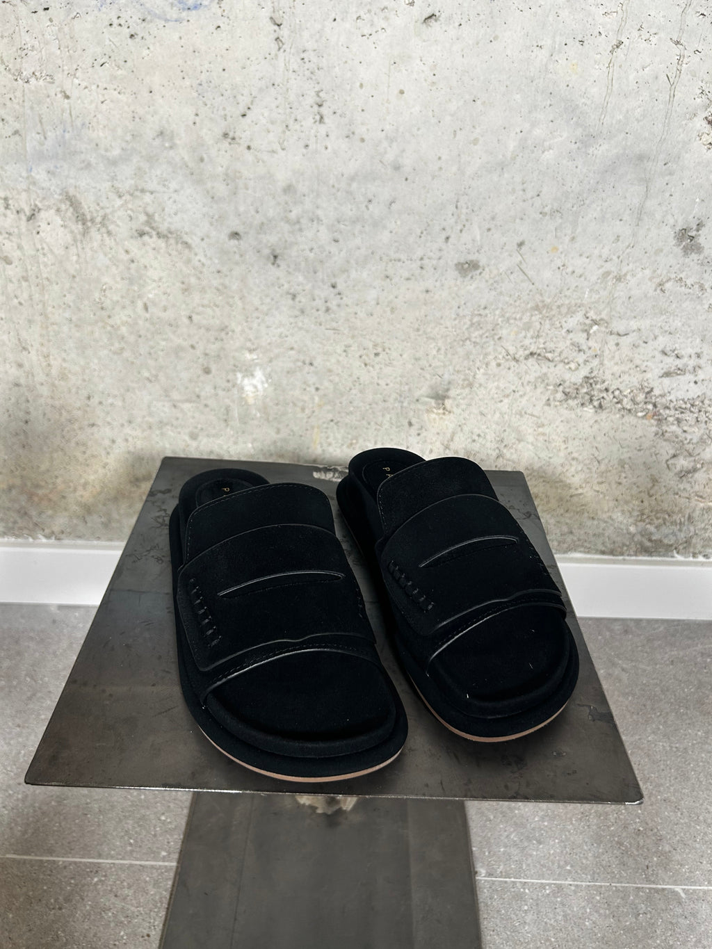 Sandalia Ciabatta negra Bardasú