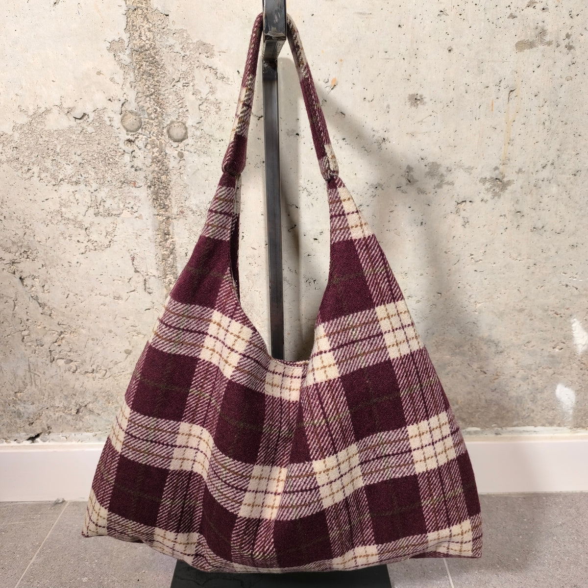 Bolso hobo de cuadros burdeos Bardasú