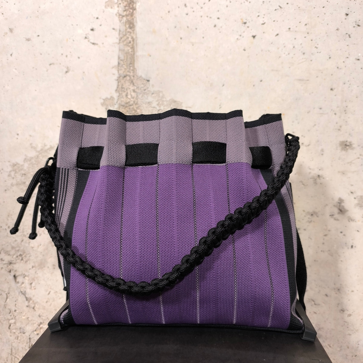 Bolso plisado morado Bardasú