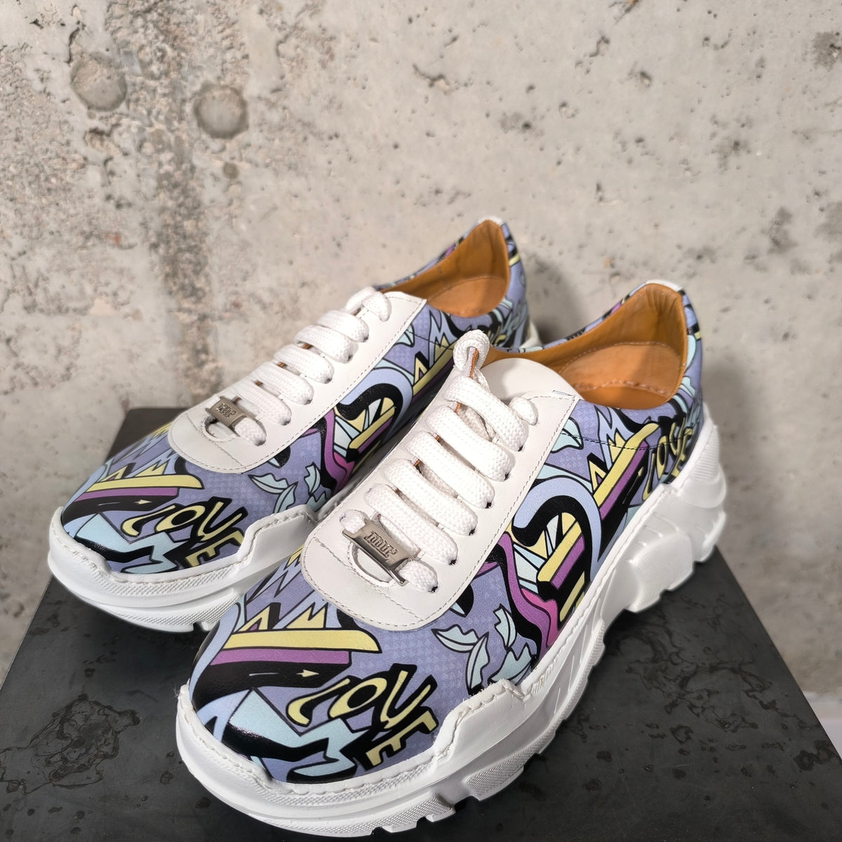 Zapatilla blanca estampada Mister