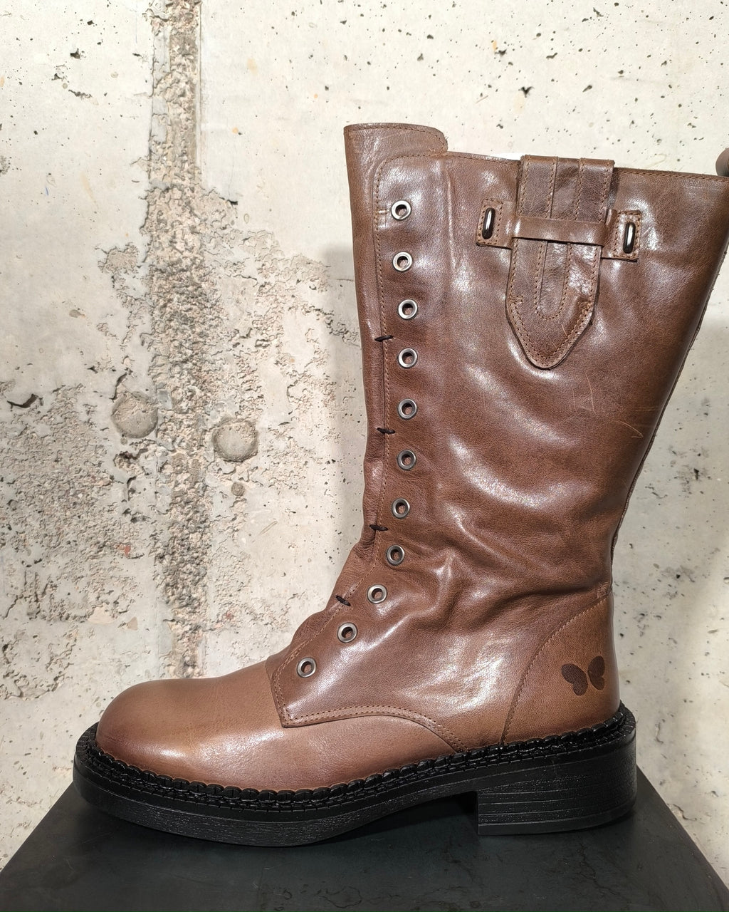 Bota alta marrón Felmini