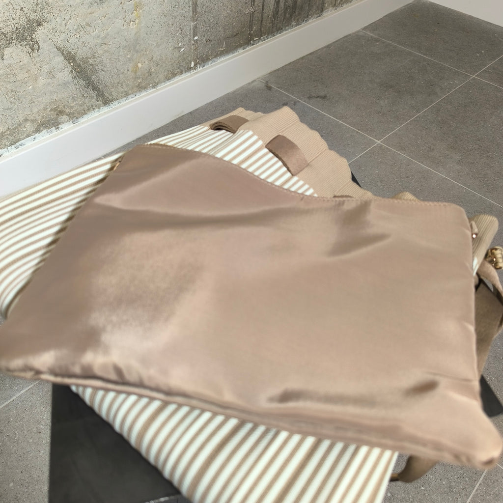 Bolso plisado beige Fri-Yay