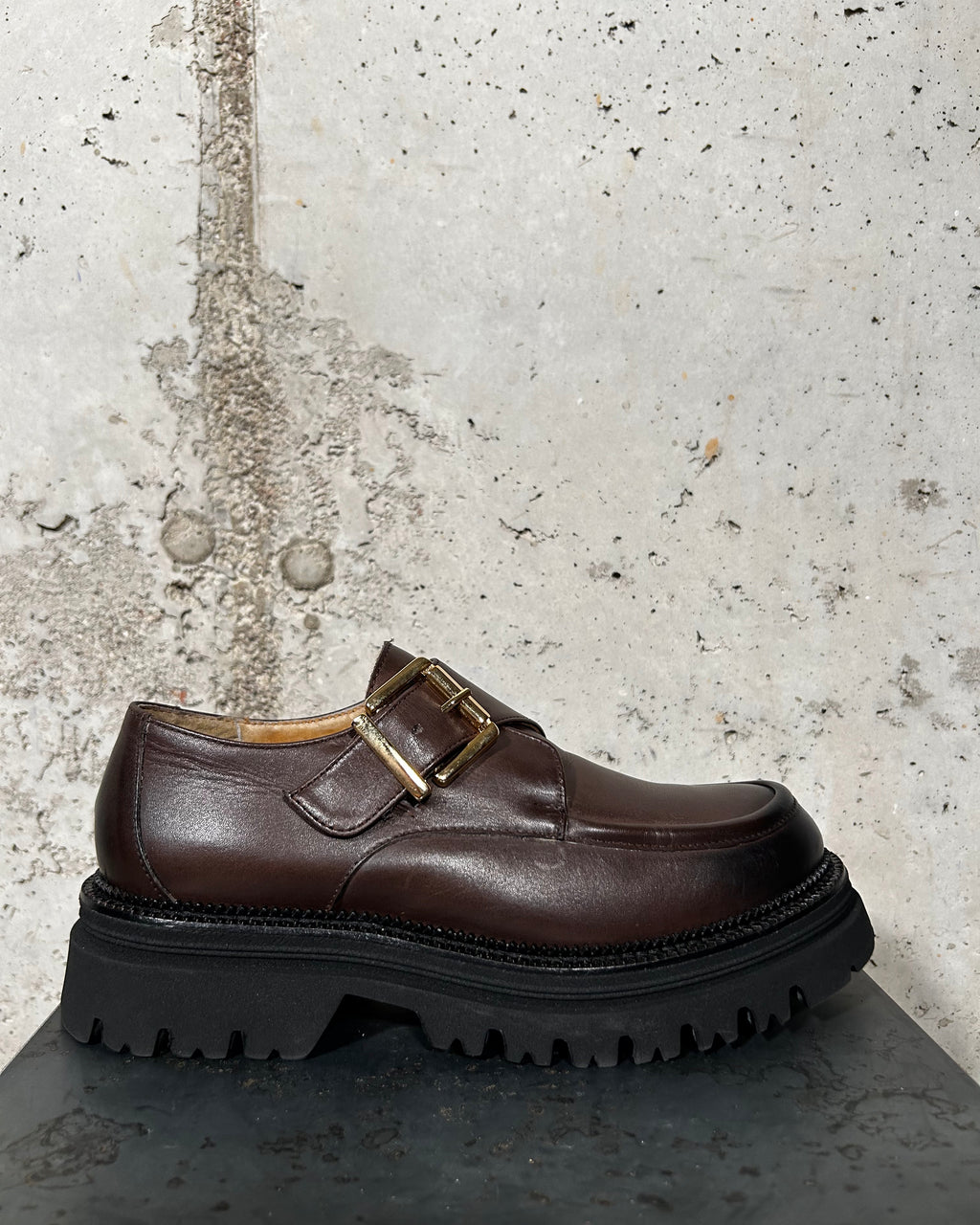 Mocasín con hebilla marrón chocolate Bardasú