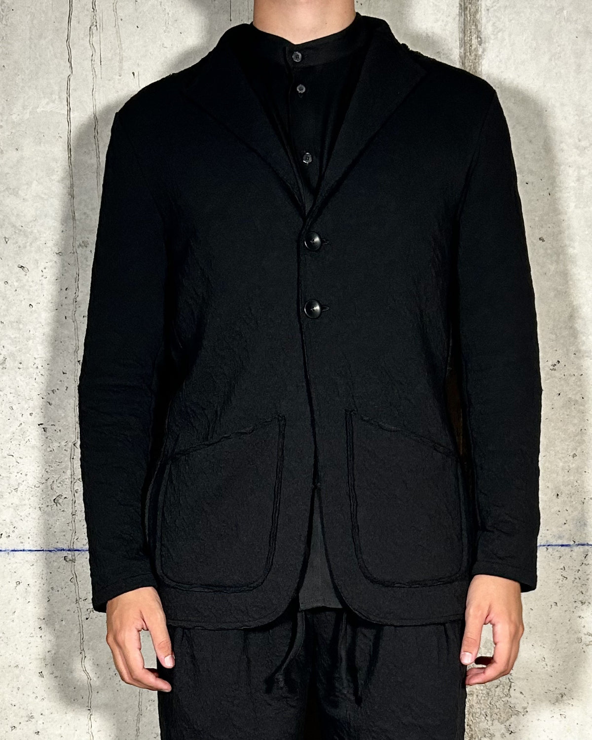 Blazer negro La Haine Inside Us, vista frontal
